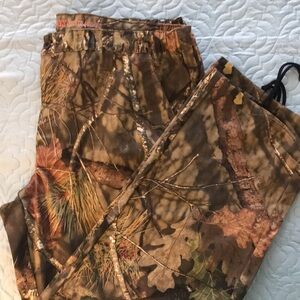 New Mossy Oak Camouflage Camo Pants Size XL 40 to 42